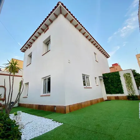 Prázdninový dům Paradise, Urban Oasis By -toprentalsbarcelona- Esplugues de Llobregat